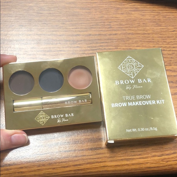 Brow Bar brow makeover kit - Picture 1 of 4